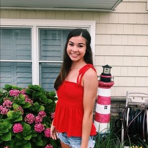 Meet your Posher, Julia